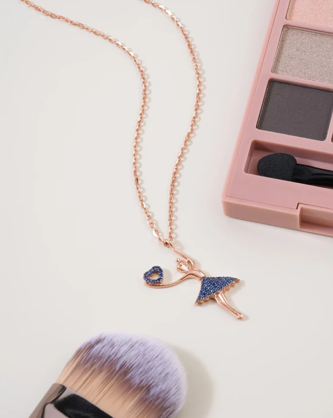 Necklaces & Pendants